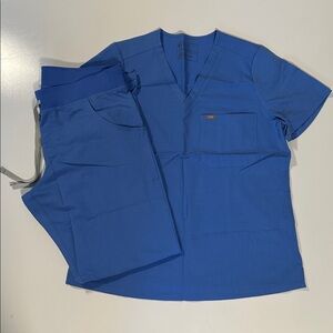 Figs Ceil Blue women’s L scrubs